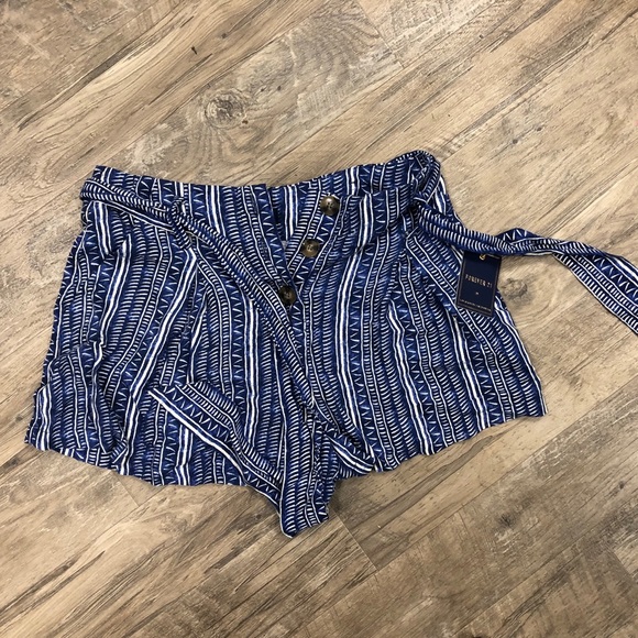 Forever 21 Loose Shorts W/ Belt - Picture 1 of 3